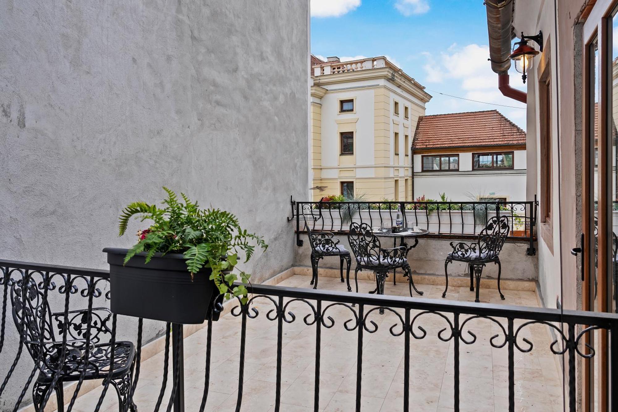 Gela'S Terrace Apartment ซีบิว ภายนอก รูปภาพ